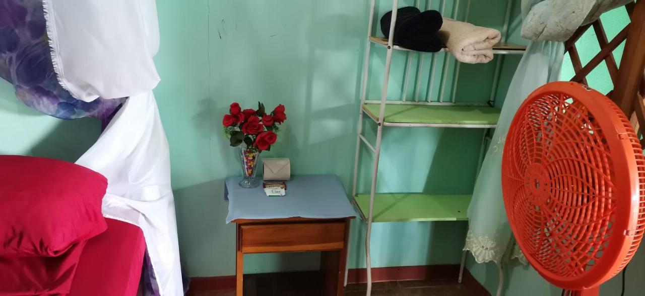 Cabinas Mitchaelle'S Puerto Viejo de Talamanca ภายนอก รูปภาพ