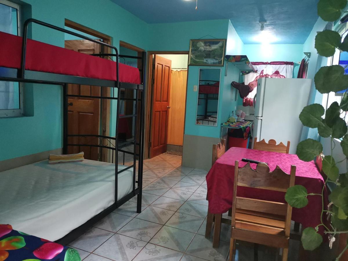 Cabinas Mitchaelle'S Puerto Viejo de Talamanca ภายนอก รูปภาพ