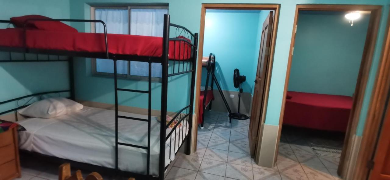 Cabinas Mitchaelle'S Puerto Viejo de Talamanca ภายนอก รูปภาพ