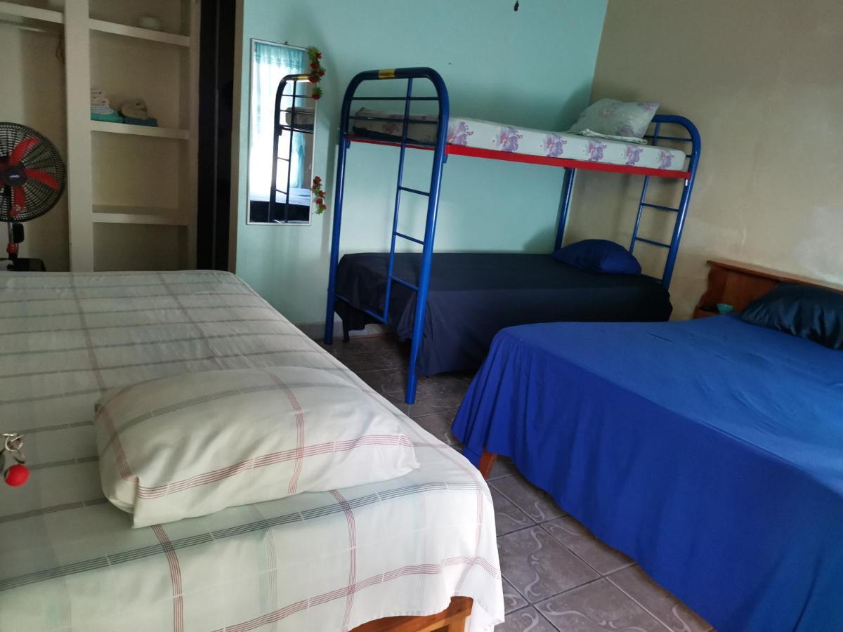 Cabinas Mitchaelle'S Puerto Viejo de Talamanca ภายนอก รูปภาพ