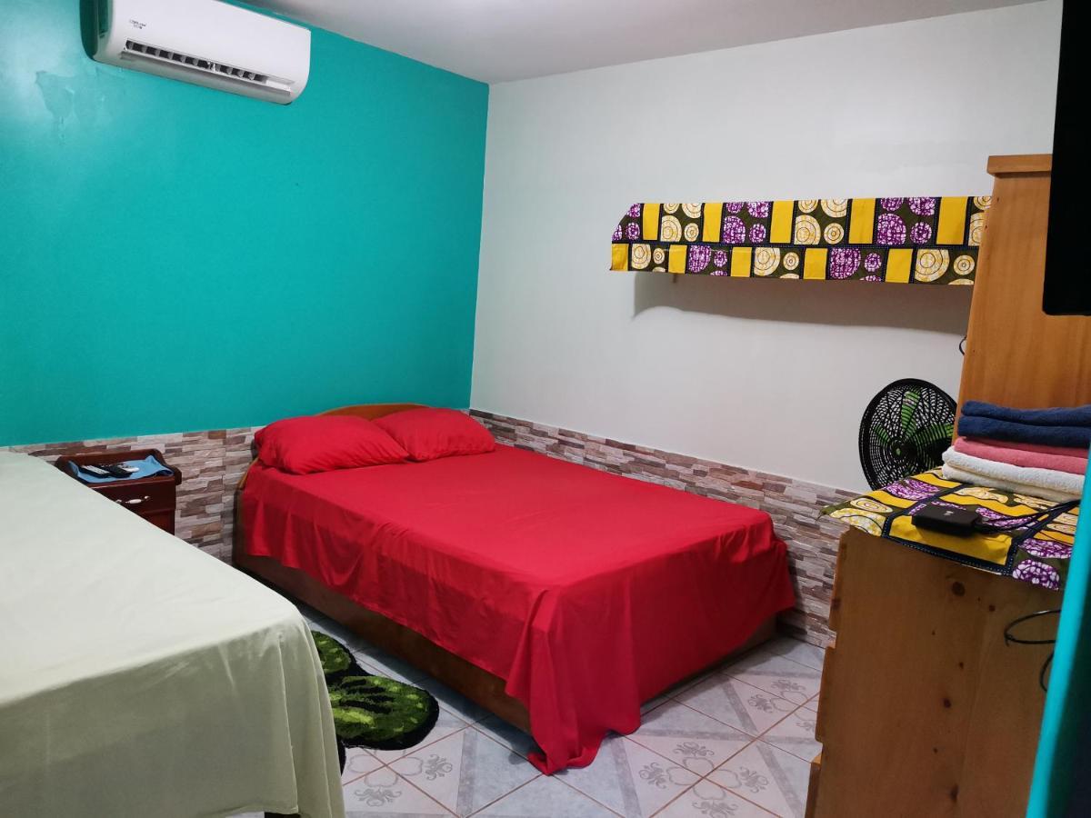 Cabinas Mitchaelle'S Puerto Viejo de Talamanca ภายนอก รูปภาพ