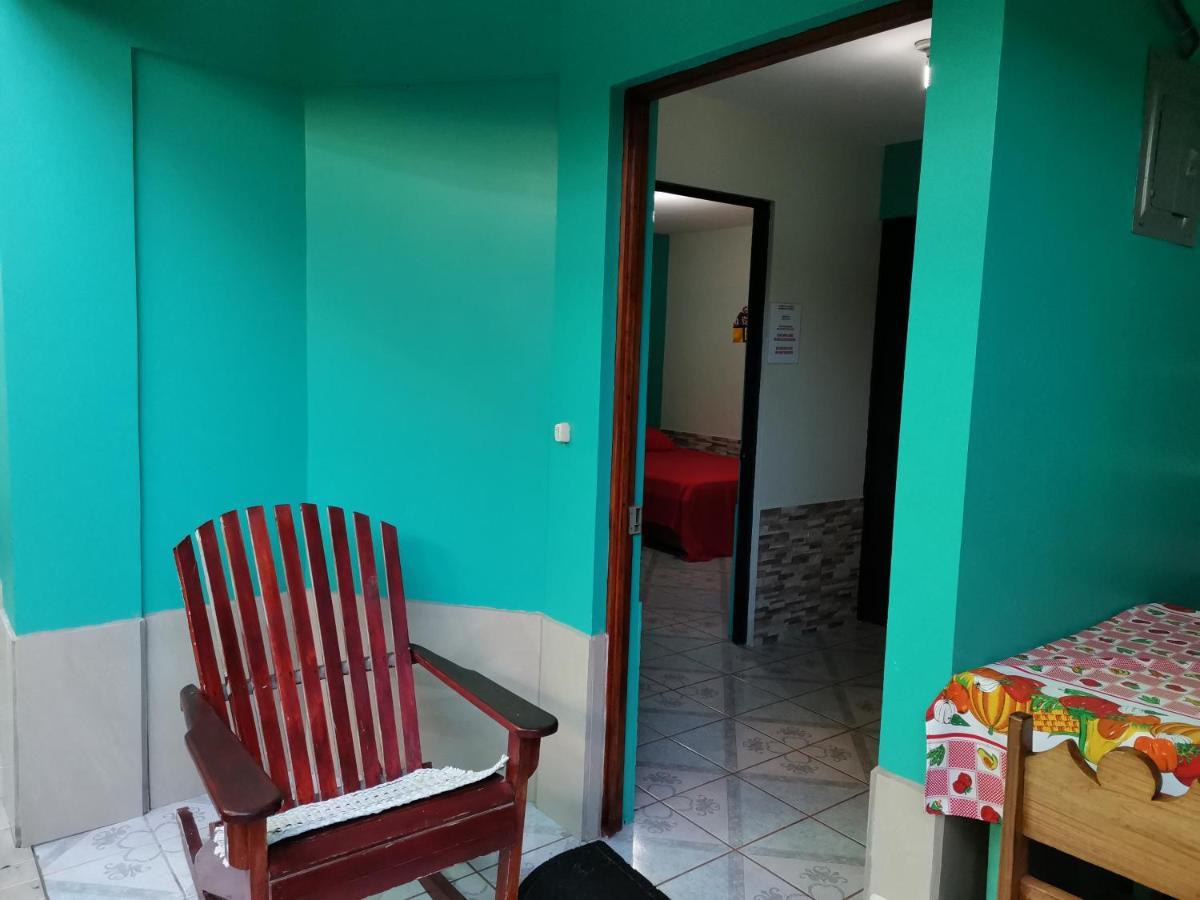 Cabinas Mitchaelle'S Puerto Viejo de Talamanca ภายนอก รูปภาพ