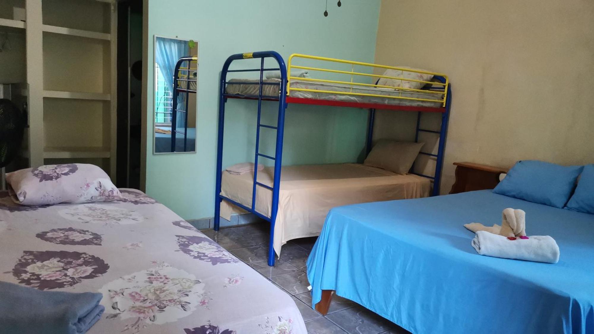 Cabinas Mitchaelle'S Puerto Viejo de Talamanca ภายนอก รูปภาพ