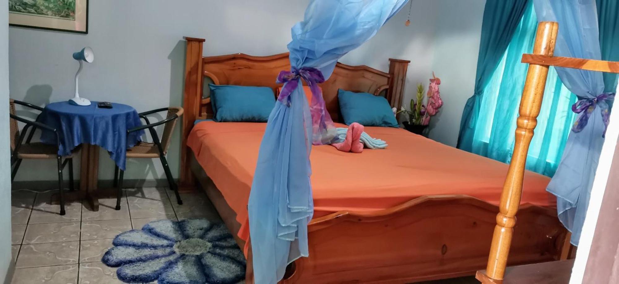 Cabinas Mitchaelle'S Puerto Viejo de Talamanca ภายนอก รูปภาพ